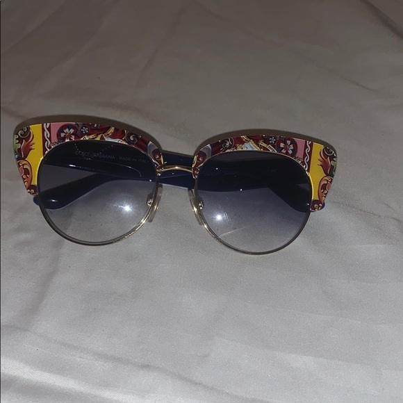 Dolce & Gabbana Sunglasses - Picture 3 of 6